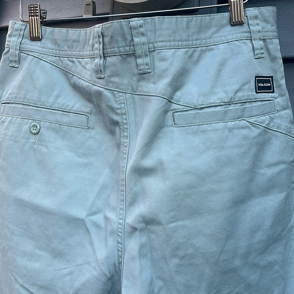 Volcom Shorts - Picture 7 of 10